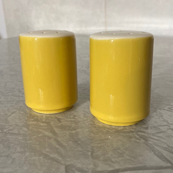 Dining Vintage Salt And Pepper Shakers Mustard Yellow Poshmark
